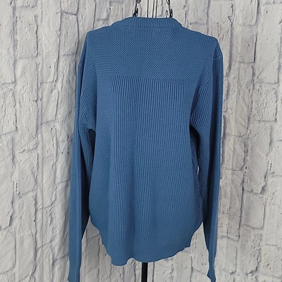 **DRAWBRIDGE Blue Crew Neck Sweater Large‎ - Picture 4 of 5